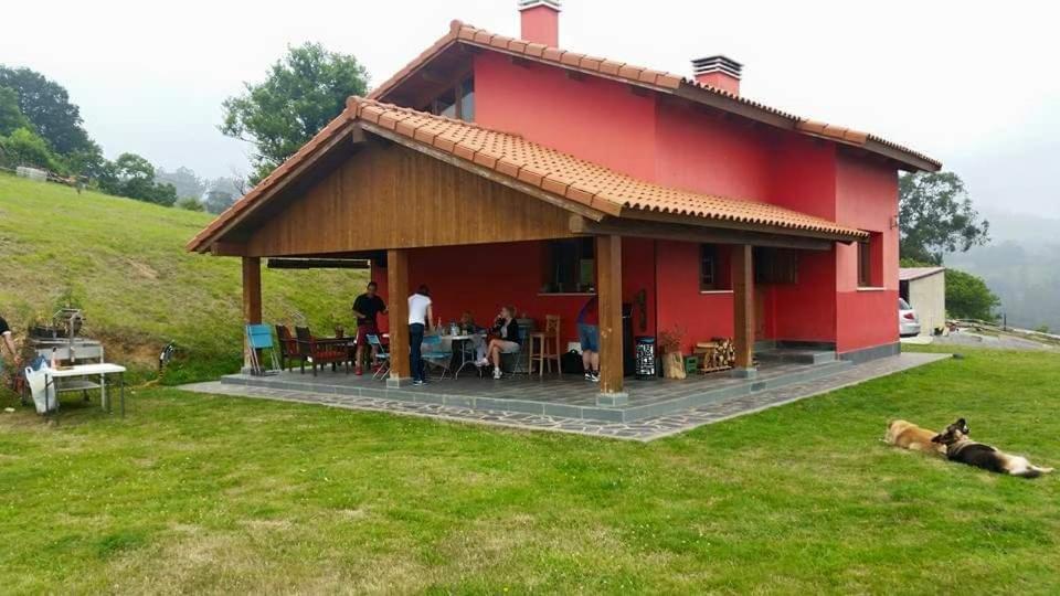 La Casita De Titi Villa Pravia Bagian luar foto