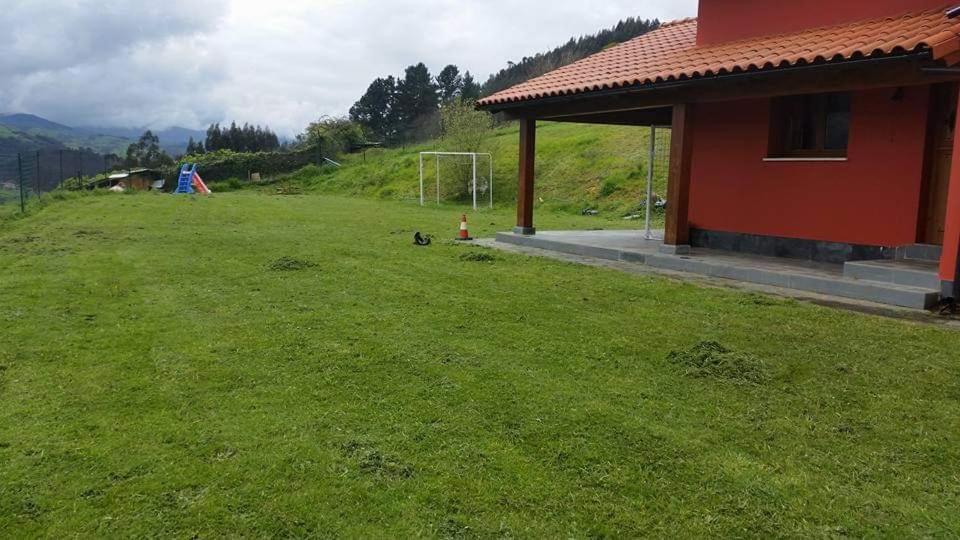 La Casita De Titi Villa Pravia Bagian luar foto