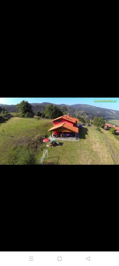 La Casita De Titi Villa Pravia Bagian luar foto