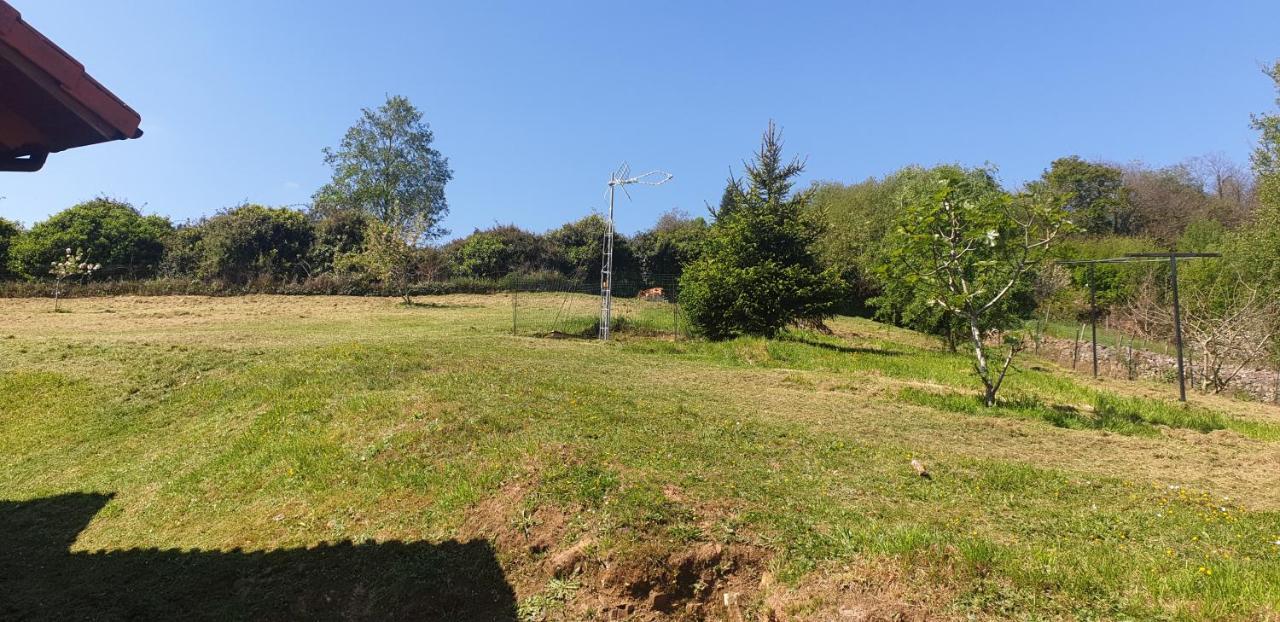 La Casita De Titi Villa Pravia Bagian luar foto