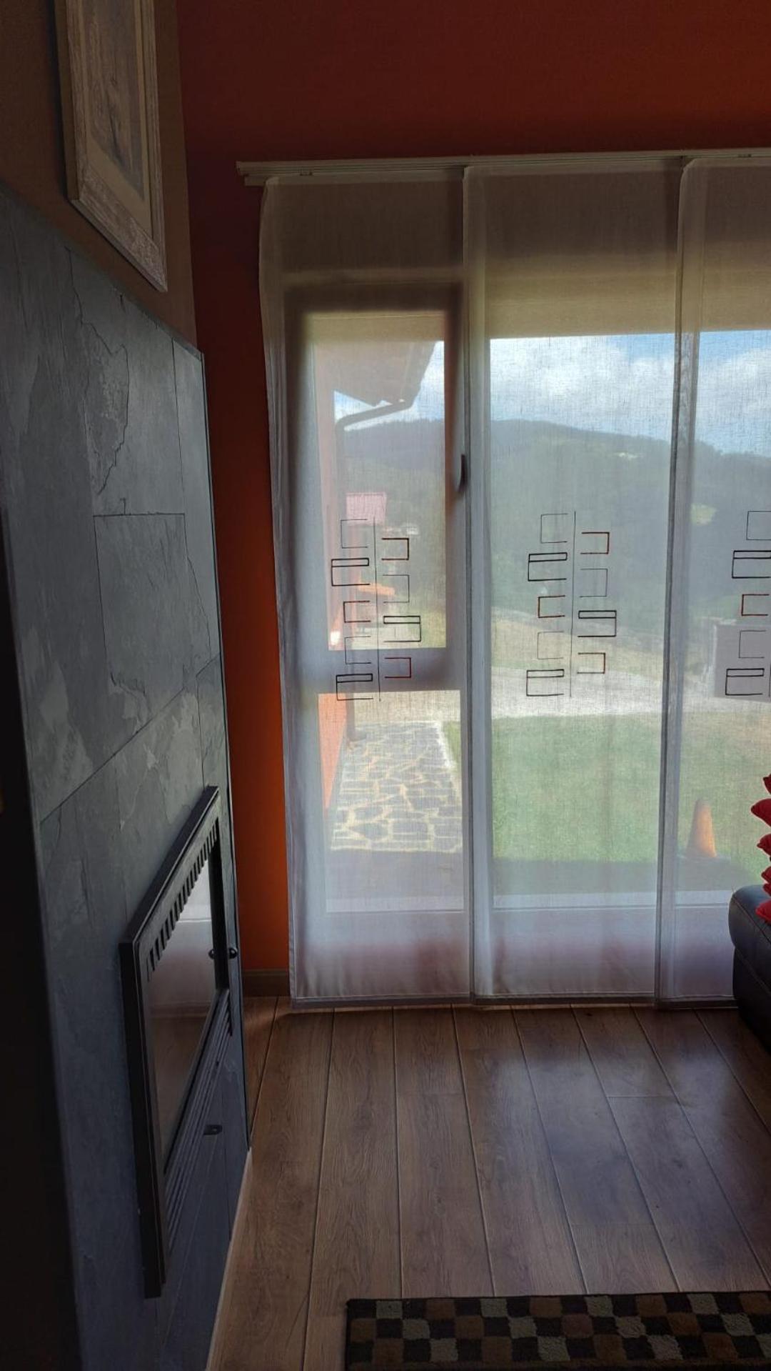 La Casita De Titi Villa Pravia Bagian luar foto